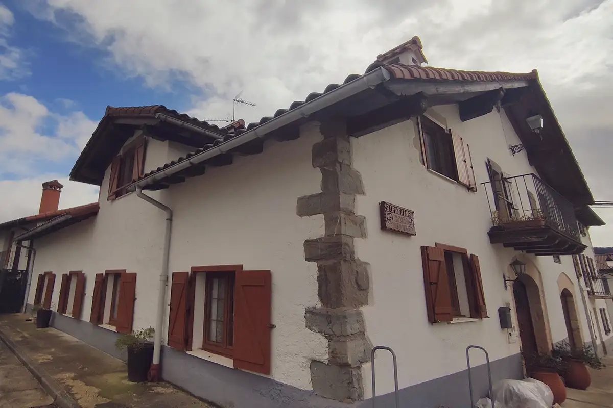Casa Zapatainea